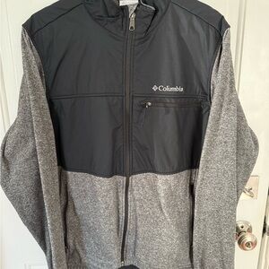 Columbia Men's Black and Gray Performance Jacket